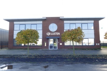 Bedrijfspand GJB Lijsten